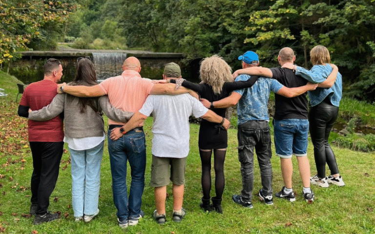 Grupa ludzi - anonimowi1